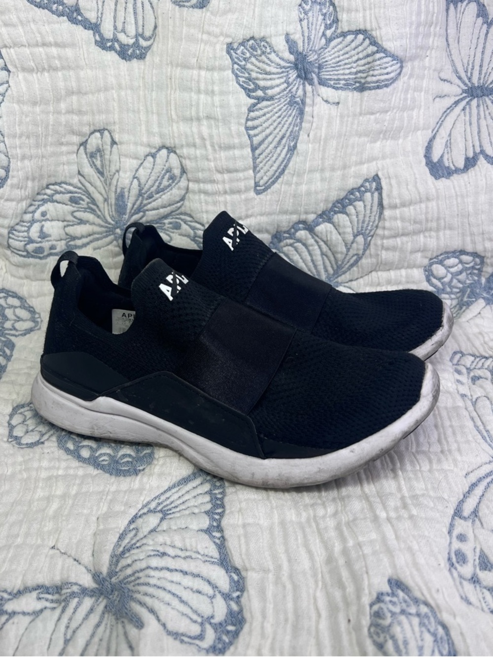 APL Women's Athletic Sneaker Techloom Bliss Black/White W Size 8